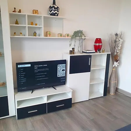 Hébergement de vacances San Clemente With Pool & Wi-fi Caleta de Interián